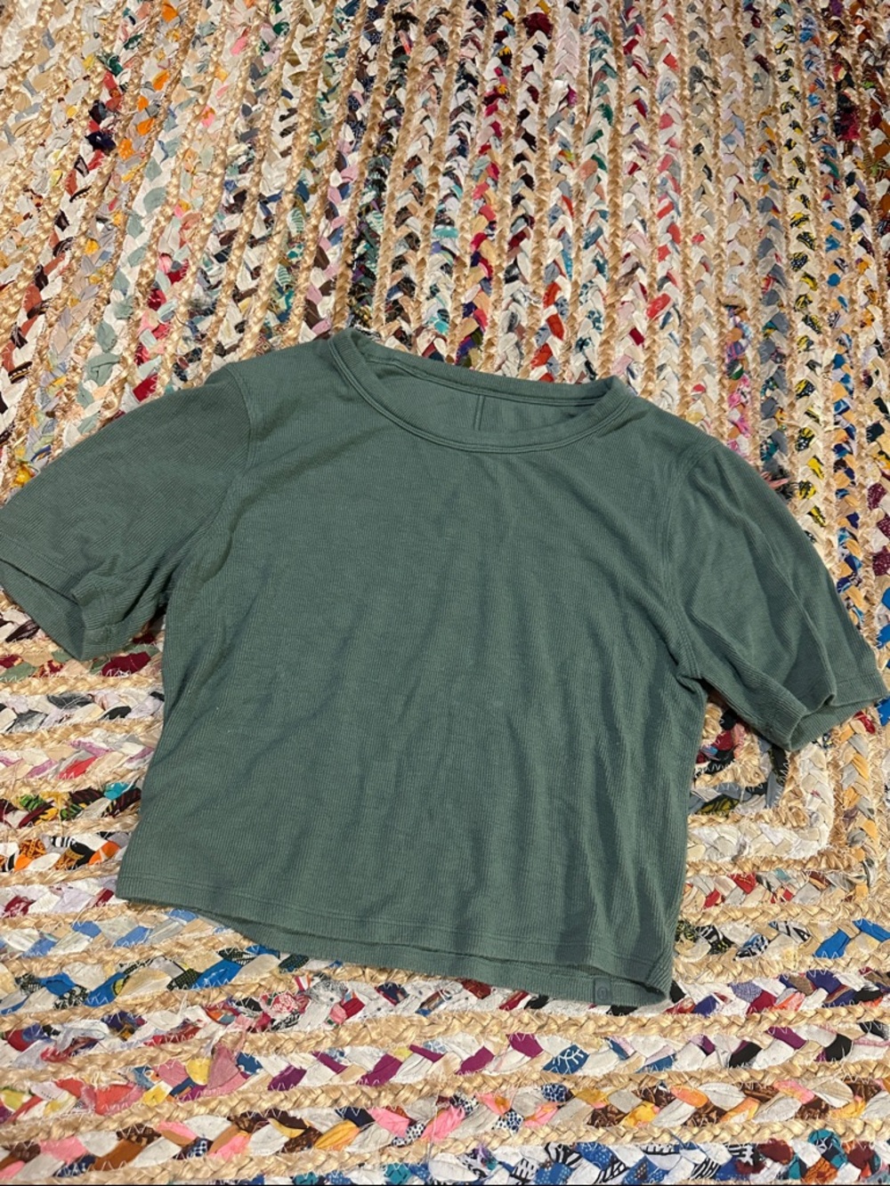 Women's Short Sleeve Cropped Tee - Olive Green